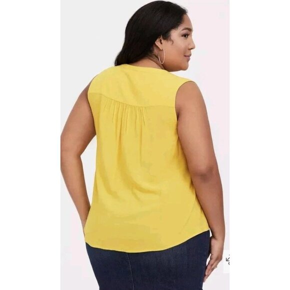 Torrid Top Yellow Challis Tie Frint Button Down Tank size 2 Summer Lightweight - Picture 3 of 9